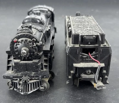 Lionel 8304 Die-cast Locomotive runs Super Smooth Forwards & Backwards W/ Tender - Image 1 of 4