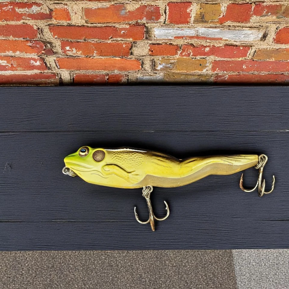 Koppers Live-Target Surface Walking Frog 4 5/8" 7/8oz Topwater - Image 1 of 4