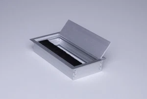 Kabeldurchlass Kabelauslass Kabelführung Alu  - Bild 1 von 21