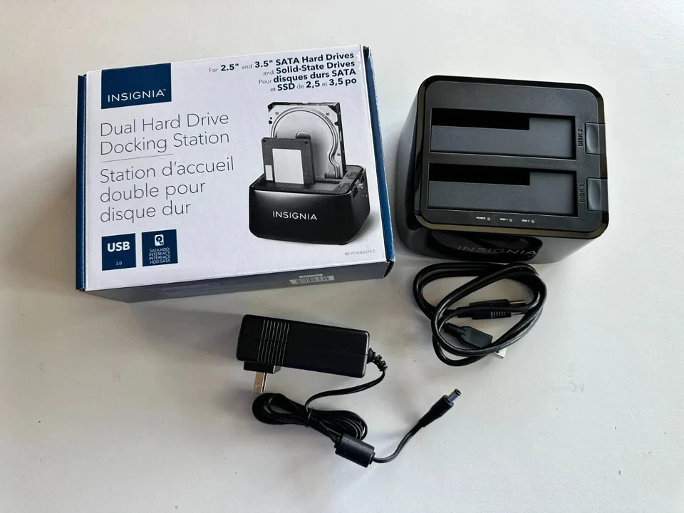 Estación de Acoplamiento de Doble Disco Duro Insignia USB 3.0 Foto 1 de 1