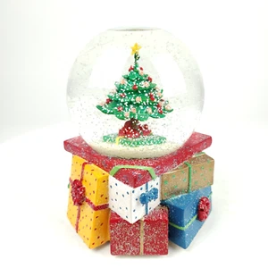 Árbol de Navidad musical globo de nieve vintage y regalos "Let it Snow" ~6" - Imagen 1 de 14
