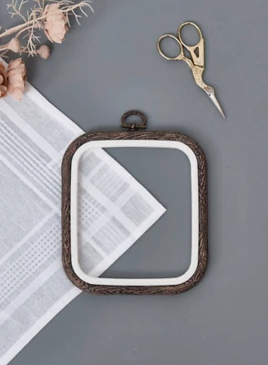 Square Flexi Hoop Nurge 230-11 Woodgrain - Image 1 of 4