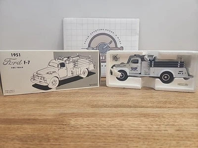 First Gear 1951 Ford F-7 Fire Truck - Boys Town NIB 1:34 19-2094 - Image 1 of 4