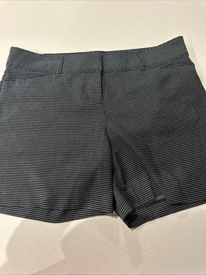 Pantalones cortos a medida para mujer The Limited talla 12 lunares blancos y negros preppy Foto 1 de 4