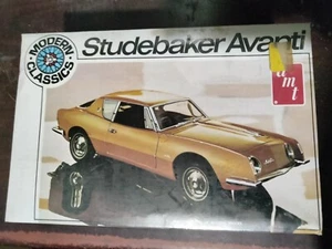Studebaker Avanti modern classics AMT model kit #T413 ORIGINAL SEALING - Picture 1 of 6