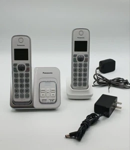 Telefon bezprzewodowy Panasonic KX-TGD832M z 2 słuchawkami - Zdjęcie 1 z 4