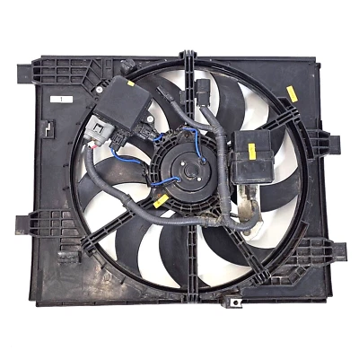 Conjunto de ventilador de refrigeración Nissan Juke 2013-2015 1,6 L Foto 1 de 4