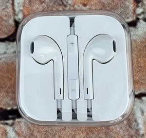 Apple Auricolari iPhone 5 Originali Auricolari con Mic Jack 3.5MM Nuovi Mai Aperti-VTG - Foto 1 di 6