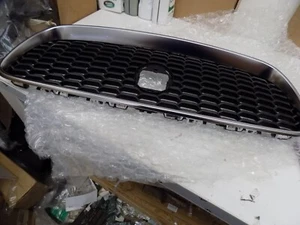 Genuine Jaguar XE 2020-2025 Front Grille T4N28944 - Picture 1 of 1