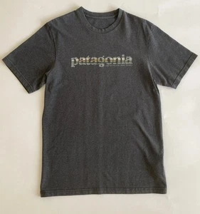 Patagonia Mens Medium Slim T-shirt.Great Pacific Iron Works Graphic.Charcoal. - Picture 1 of 8
