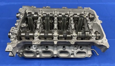 Toyota Corolla 1.8  2ZR-FE DOHC with Dual VVTI Cylinder head  - Image 1 of 4