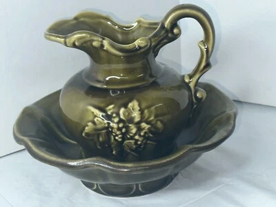 Винтажный McCoy мини кувшин и умывальник комплект оливковый зеленый сделано в США - Изображение 1 из 4