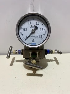 Wika met manifold - Picture 1 of 3