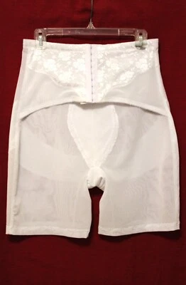 Faja Panty Crown Ette con Gancho Frontal, Talla 42, Color Blanco, Nueva sin Etiquetas Foto 1 de 4