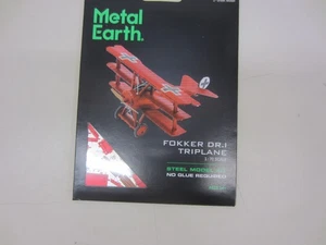 Fascinations Metal Earth FOKKER DR.1 TRIPLANE 1:70 Scale Steel Model Kit New - Imagen 1 de 2