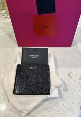 SAINT LAURENT PARIS MEN’S WALLET IN LEATHER BLACK - Image 1 of 4