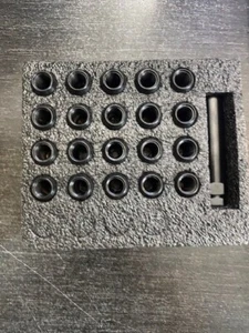 Curcuit Performance Spline Black Acorn 1/2 X 20 Lug nuts (20 Lug nuts) - Picture 1 of 5