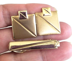 Vintage Gold Tone Enamel Square Envelope 7/8" Cufflinks & 1-11/16" Tie Bar Set - Picture 1 of 6