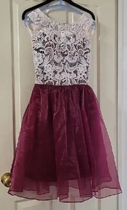 Gorgeous Teenage Bridemaids Burgundy / Cream satin /Lace Embroidered 12 - 15 Yr - Picture 1 of 11