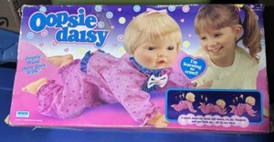 Muñeca de colección IRWIN Oopsie Daisy #5009 ¡Muy rara! ¡Bebé cabello rubio! ¡NUEVO PRECINTADO! - Imagen 1 de 12