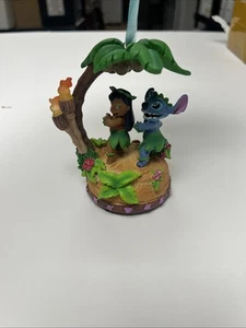 2021 Disney Lilo & Stitch Living Magic Light-Up Singing Hula Ornament - Bild 1 von 3