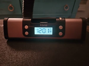iHome iP16 tragbares Lautsprechersystem - iPod/iPhone Dockingstation - Bild 1 von 8
