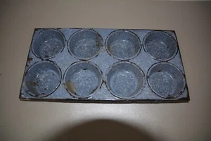 VINTAGE GRANITWARE MUFFIN PAN 8 CUP BLUE / WHITE - Picture 1 of 3
