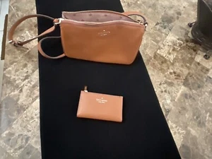 Kate Sade crossbody with wallet - Picture 1 of 3