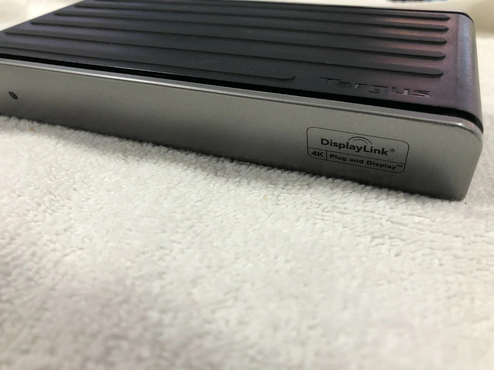 Targus USB-C Universal DV4K Docking Station w/Power to charge (DOCK180USZ) - Image 1 of 4