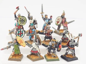 GW WARHAMMER BRETONNIAN FOOT KNIGHTS X 12. 1980'S. PAINTED. GREEN 441 - Picture 1 of 7