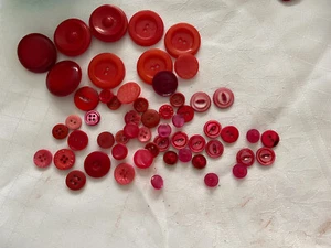 Vintage Lot of 56 ASSORTED RED & PINK Round Buttons - Picture 1 of 3
