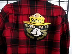 ANGRY MINNOW FLANNEL CO.🔥 MEDIUM / 31" SLEEVE ==RED PLAID / SMOKEY BEAR SHIRT - Picture 1 of 8