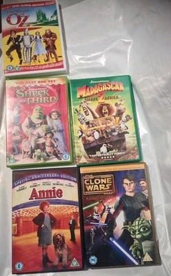Family DVDs Bundle Shrek 3 Madagascar 2 Annie Wizard If Oz PAL Region 2 - Image 1 of 4