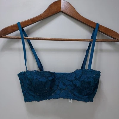 Sujetador sin tirantes convertible multidireccional de encaje turquesa Intimately Free People 34 B Foto 1 de 4