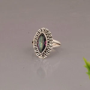 Anillo de plata de ley 925 con piedras preciosas hechas a mano rectangular de topacio místico para mujer regalo - Imagen 1 de 8