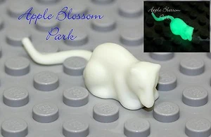 NEW Lego Minifig GLOW in The Dark RAT - Halloween White Mouse Animal Monster - Picture 1 of 1