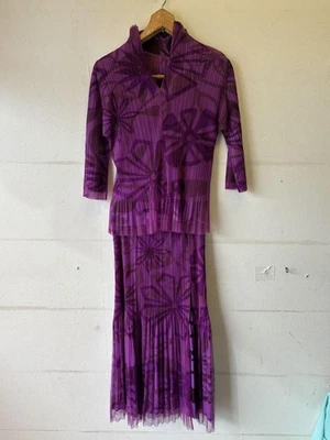 ISSEY MIYAKE Set up Purple Floral Print Top & Skirt Size 3 & 1 - Image 1 of 4