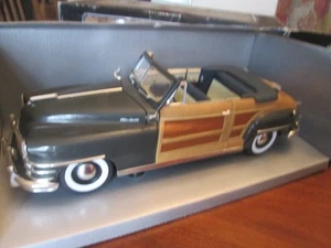 Motor City Classics 1/18 1948 Chrysler Town and Country Woodie Convertible - Picture 1 of 8
