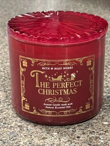 GANZ NEU The Perfect Christmas 3-Docht Kerze 25-45 Brennstunden Bath & Body Works - Bild 1 von 3