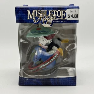 Vintage MOTORSPORT MISTLETOE MAGIC COLLECTION ORNAMENT "EARTH PENQUIN" Neu - Bild 1 von 2