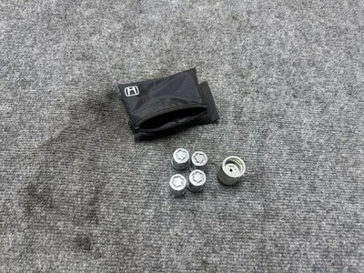 HONDA CR-V HYBRID EX-L 20-22 LLANTA TUERCA BLOQUEO CON BOLSA PARA LLAVES JUEGO DE 5 OEM 48K Foto 1 de 4