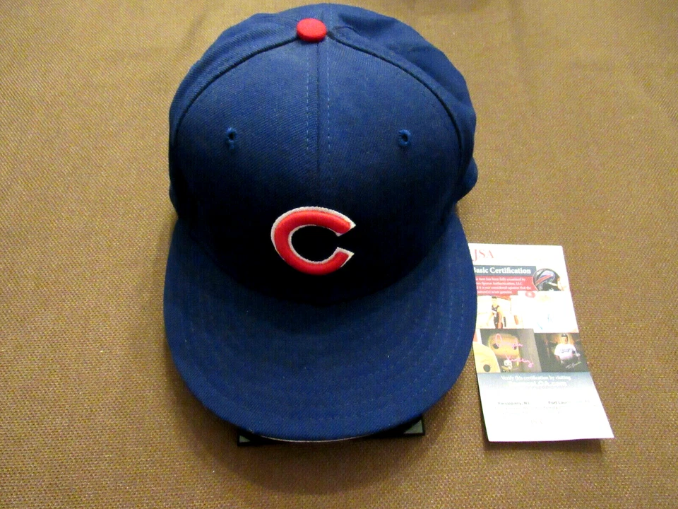 DUSTY BAKER 2004 CHICAGO CUBS MANAGER FUTURE HOF SIGNED AUTO NEW ERA CAP HAT JSA - Image 1 of 4