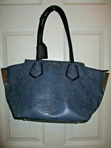 Ladies~Gianni Bini~Navy Blue~Large Hand Bag/Purse~Reptile Print~Pre-Owned - Picture 1 of 12