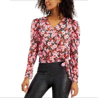 Blusa corta lateral nudo manga abullonada floral rosa Bar III nueva con etiquetas Foto 1 de 4