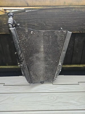 Honda CBR1000RR Fireblade RR4 RR5 OEM radiator & OEM fan 2004 - 2005 - Imagem 1 de 3