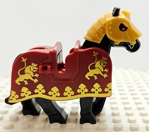 Custom Castle Dark Red Lion Crusader Knights Barding, Horse & Battle Helmet NEW - Foto 1 di 8
