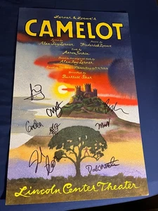 Tarjeta de ventana firmada autografiada por Camelot 14x22 prueba de Broadway - Imagen 1 de 7