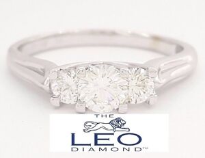 1.06 ct The Leo 18K White Gold Three Stone Round Cut Diamond Engagement Ring IGI