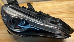 TOYOTA GT86 2012-2016 OEM RHS XENON HEADLIGHT - Picture 1 of 4