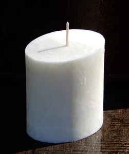 440g ALMOND MILK Delicately Scented Chunky Oval CANDLE Birthday Gift Wrapped - Picture 1 of 24
